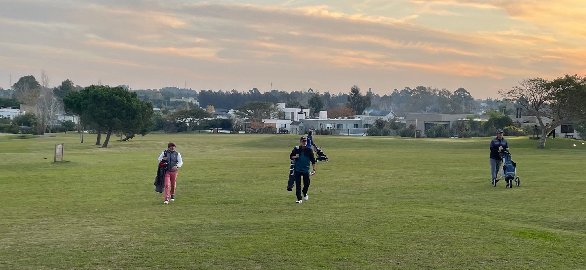 GOLF PAR 3 Y BRASAS - RESULTADOS Y RESEÑA