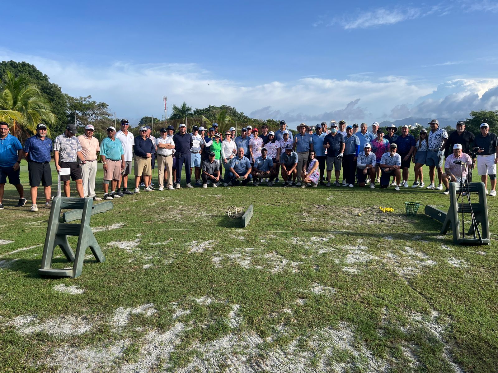 Torneo de Golf de Caridad en el Coronado Golf Club: Un Día Soleado de Solidaridad